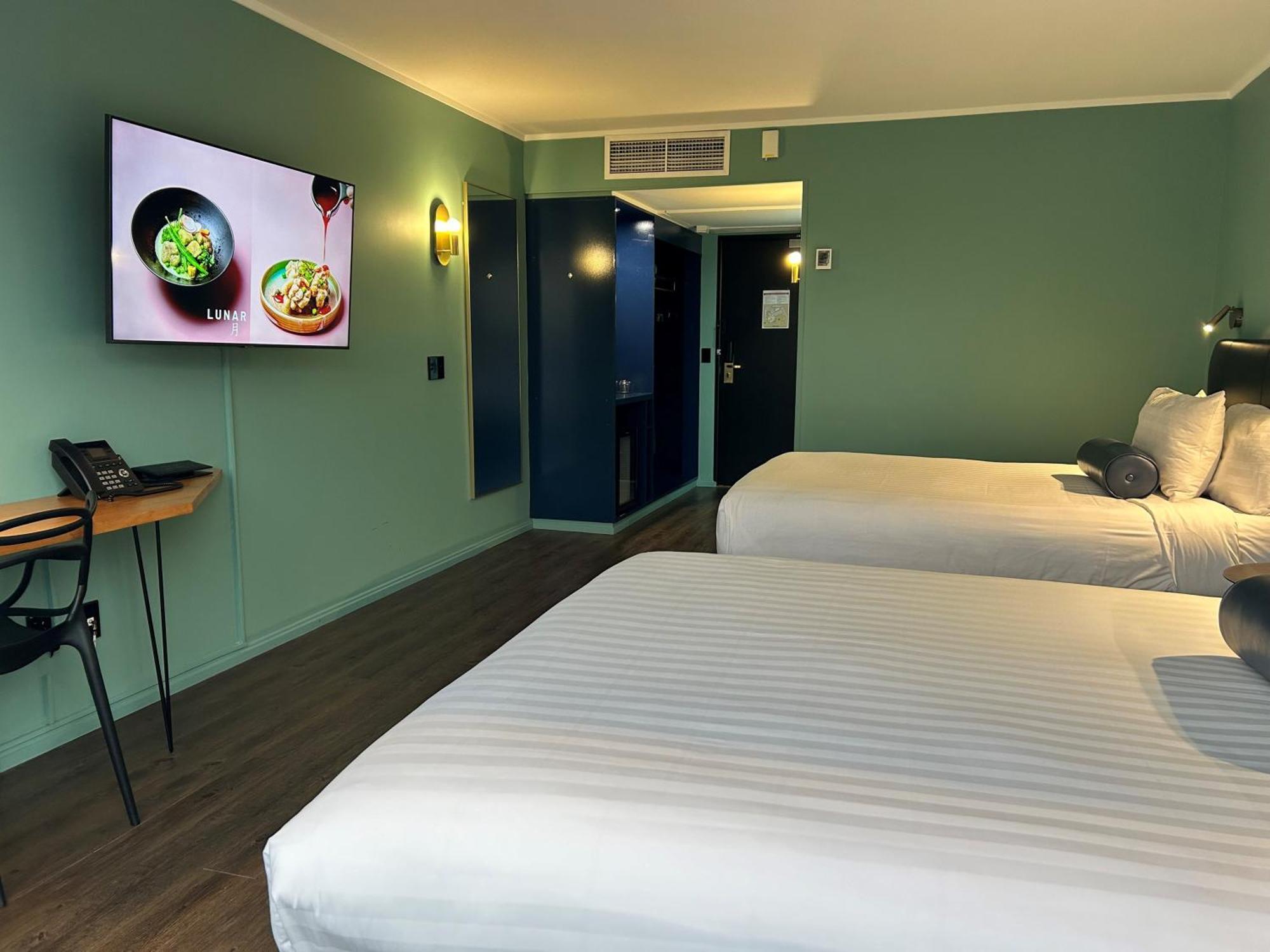 Naumi Auckland Airport Hotel Szoba fotó